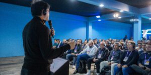 Palestras Silenciosas: Inovação e Conexão em Eventos Corporativos